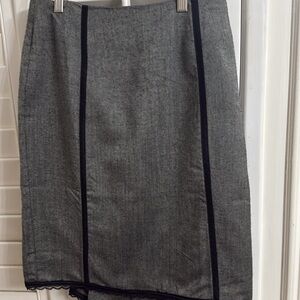 Elegant Gray Pencil Skirt